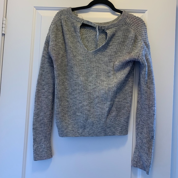 Keyhole back sweater - Picture 5 of 5